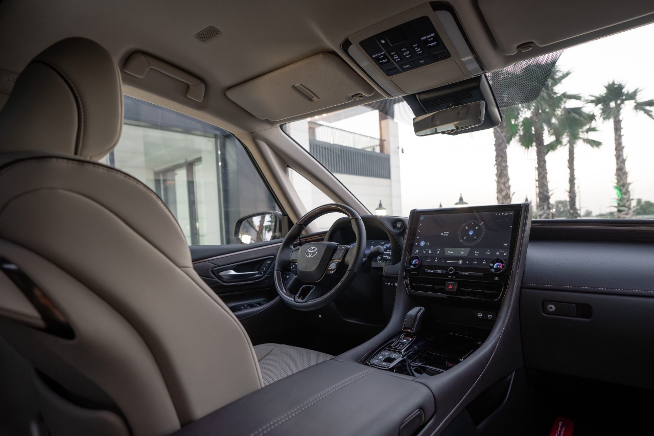 Alphard | Toyota