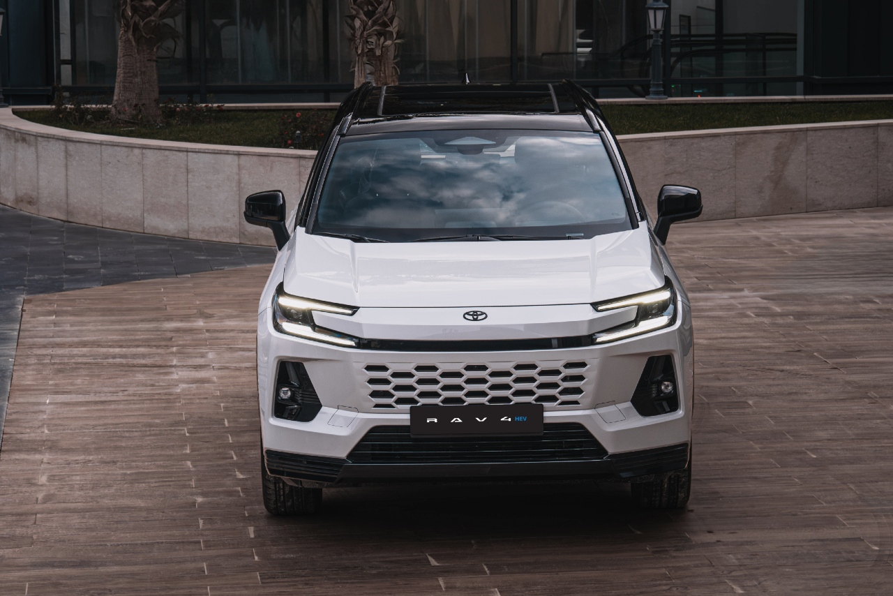 Exterior 3